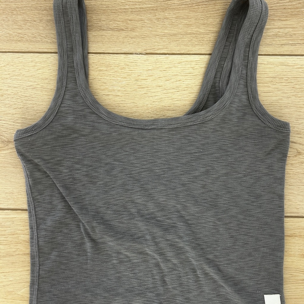 Vuori Gray Women's Tank Top